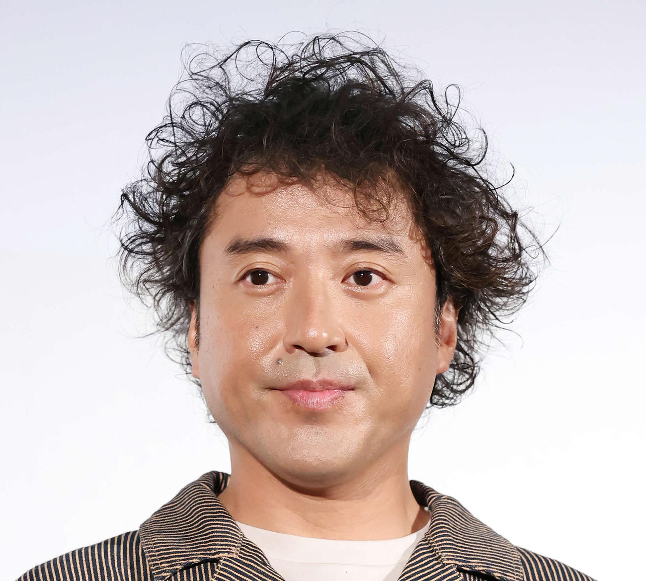 ムロツヨシ（2022年6月撮影）