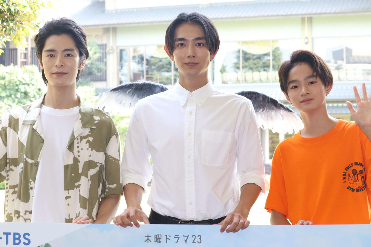 10月スタートのBSTBS系「天狗の台所」記者会見に登壇した、塩野瑛久、駒木根葵汰、越山敬達（撮影・加藤理沙）