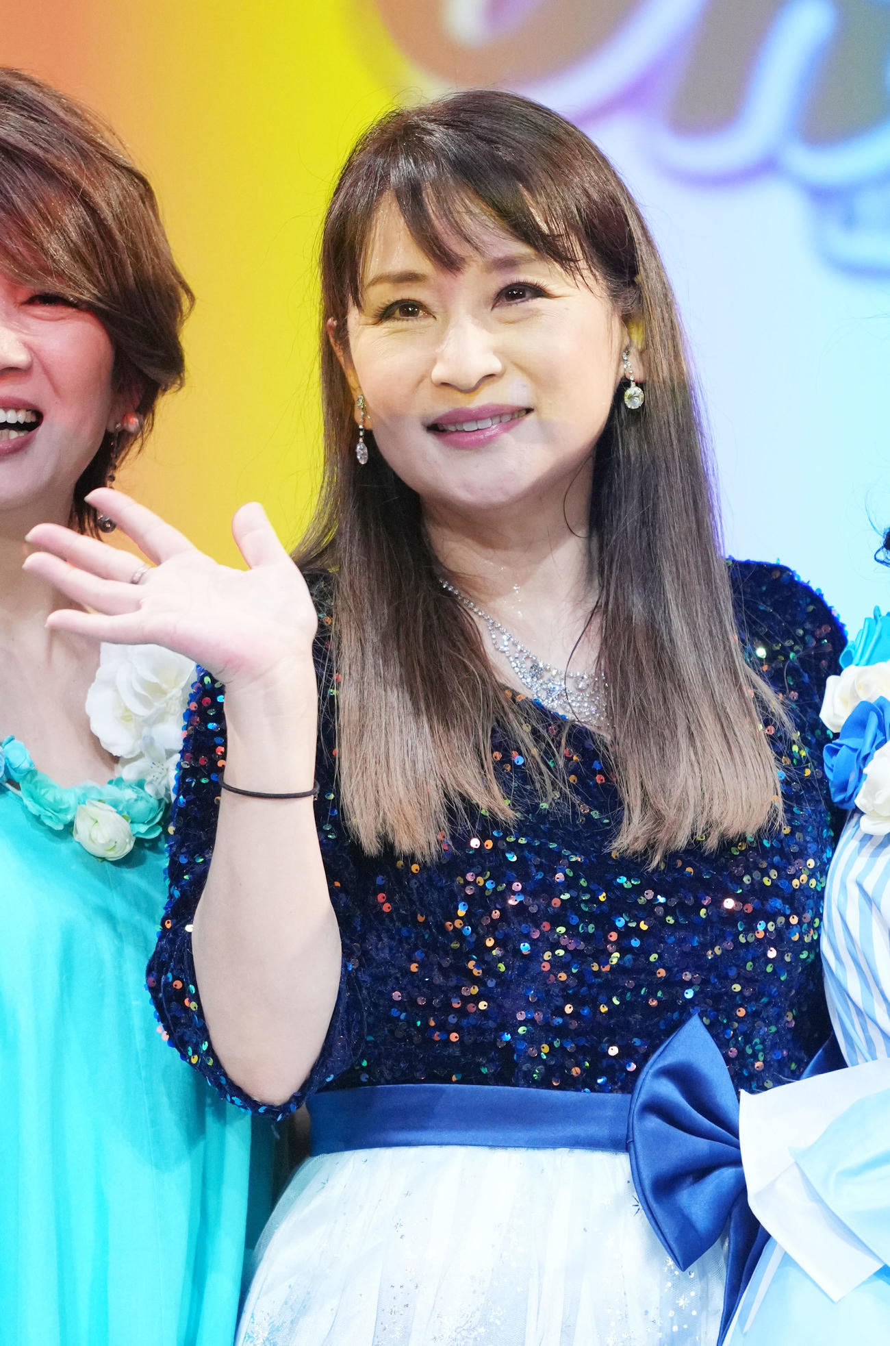 笑顔を見せるお神セブンの小林千絵（撮影・横山健太）