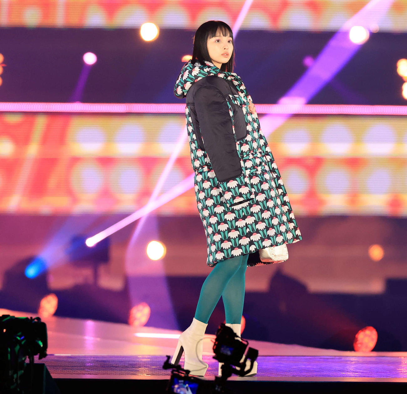 「Rakuten GirlsAward 2023 A／W」に登場した華村あすか（撮影・浅見桂子）