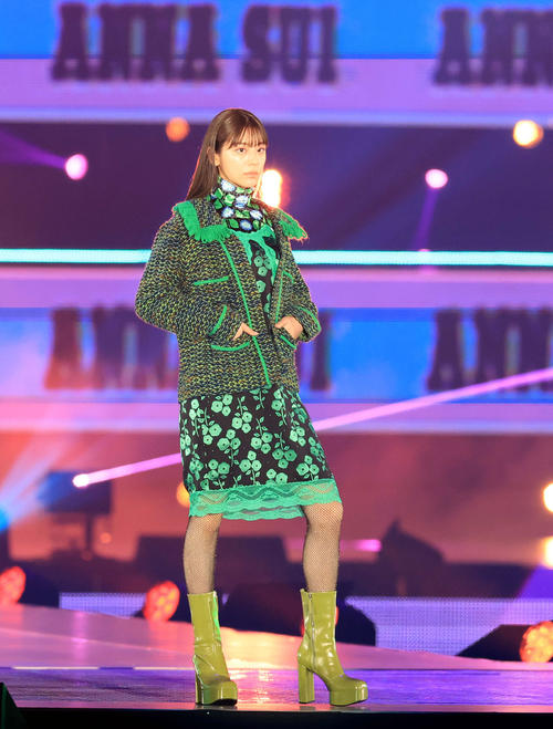 「Rakuten GirlsAward 2023 A／W」に登場した貴島明日香（撮影・浅見桂子）