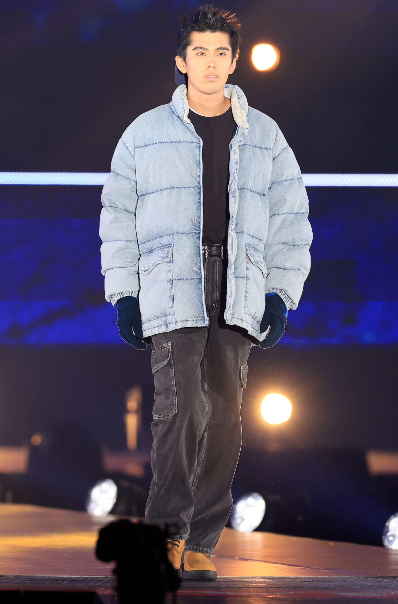 「Rakuten GirlsAward 2023 A／W」に登場した稲井孝太朗（撮影・浅見桂子）