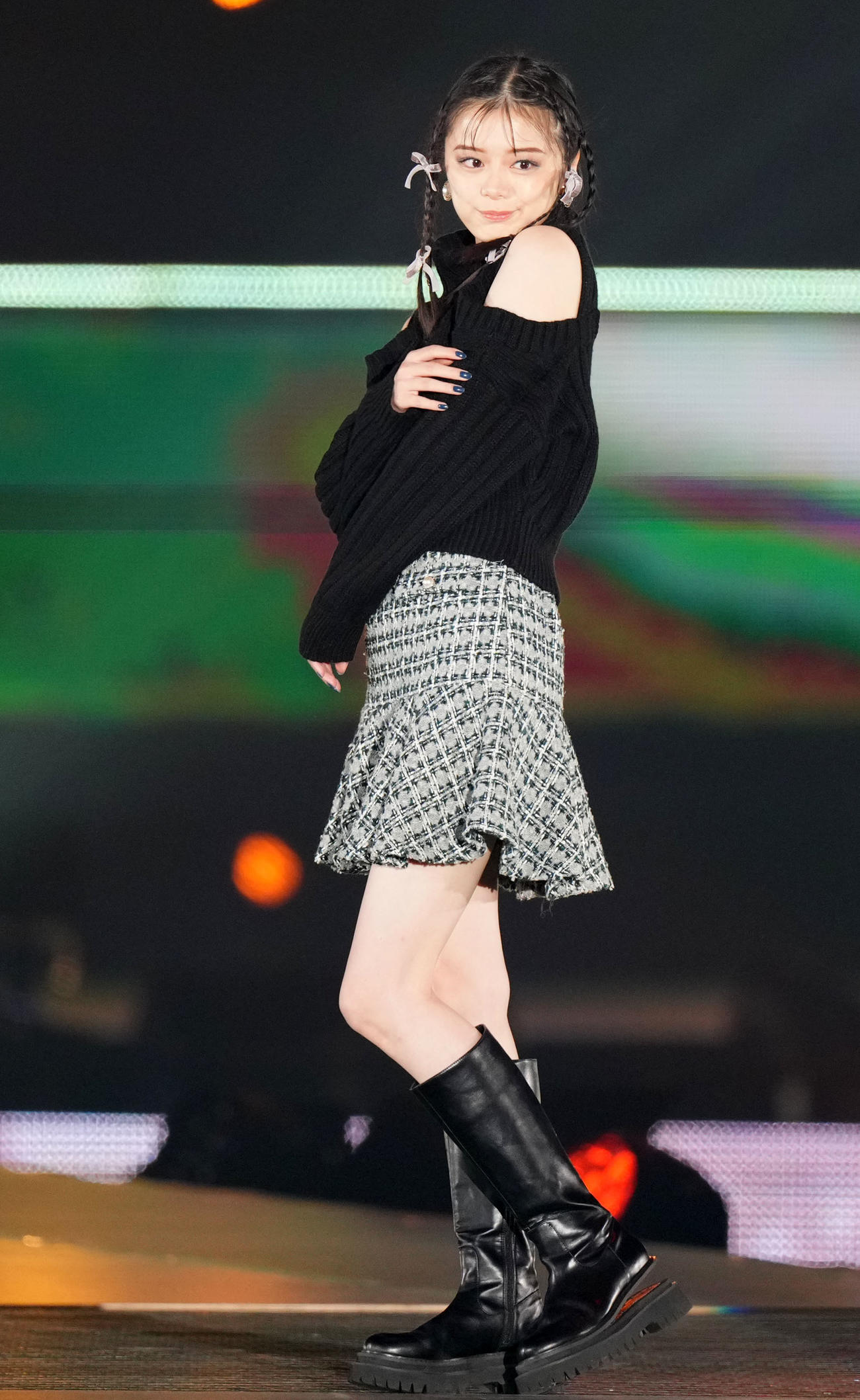 「Rakuten GirlsAward 2023 A／W」に登場した紺野彩夏（撮影・横山健太）