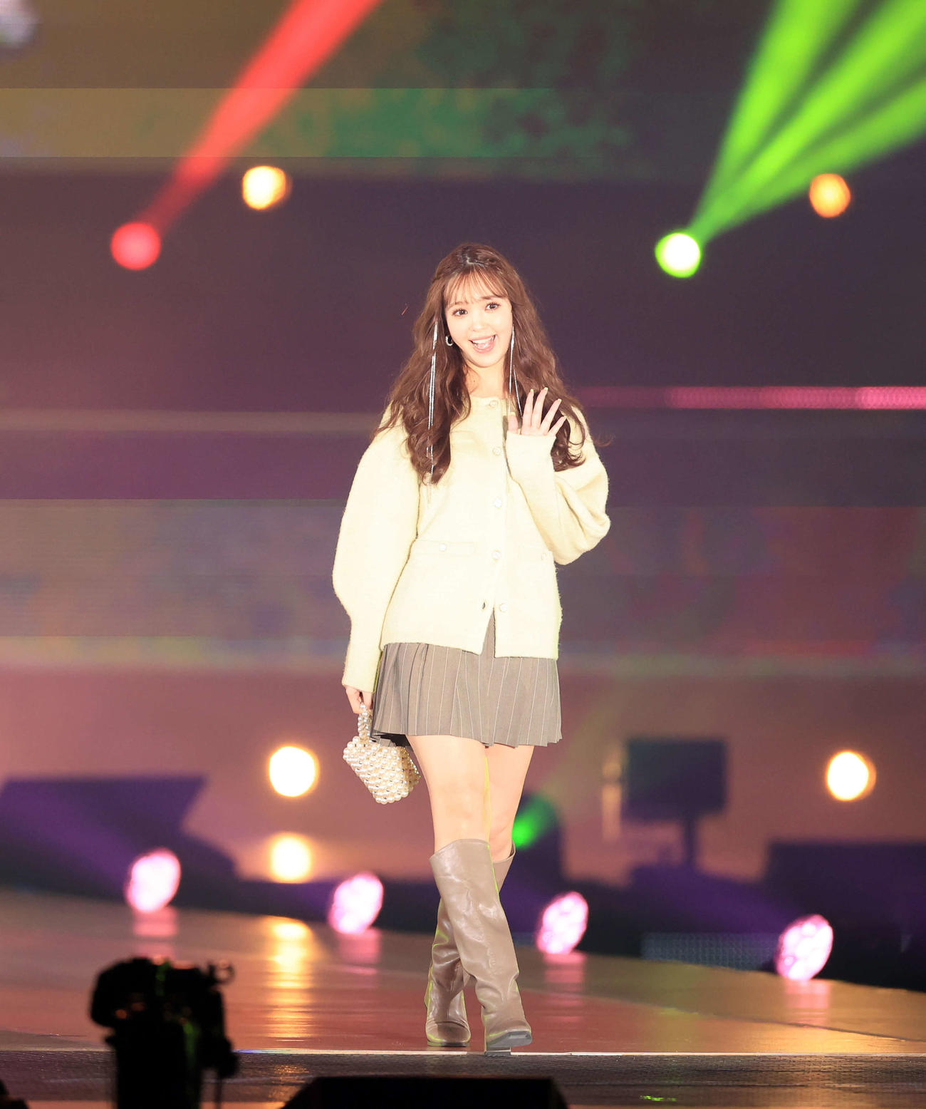 「Rakuten GirlsAward 2023 A／W」に登場した藤田ニコル（撮影・浅見桂子）