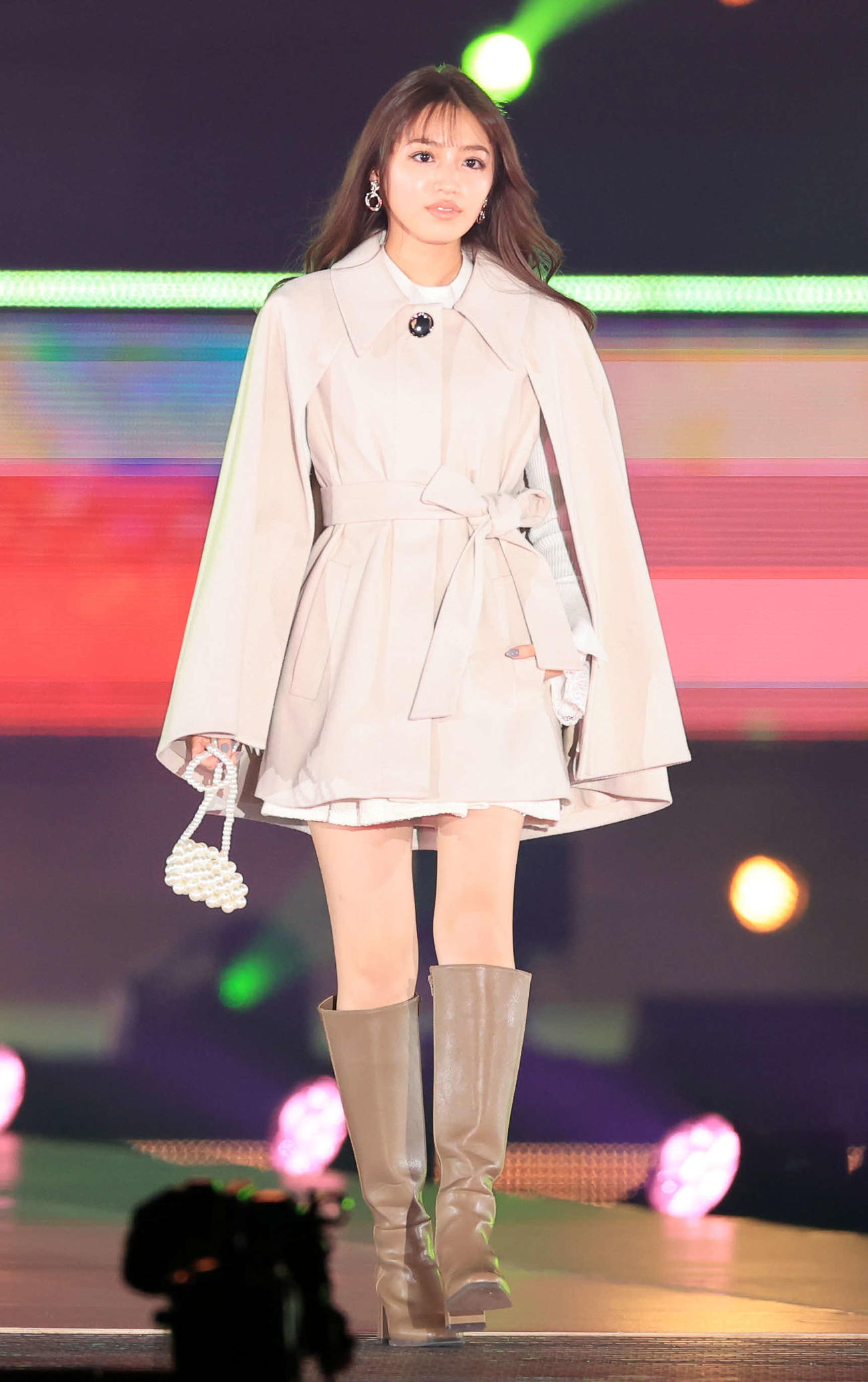 「Rakuten GirlsAward 2023 A／W」に登場した香音（撮影・浅見桂子）