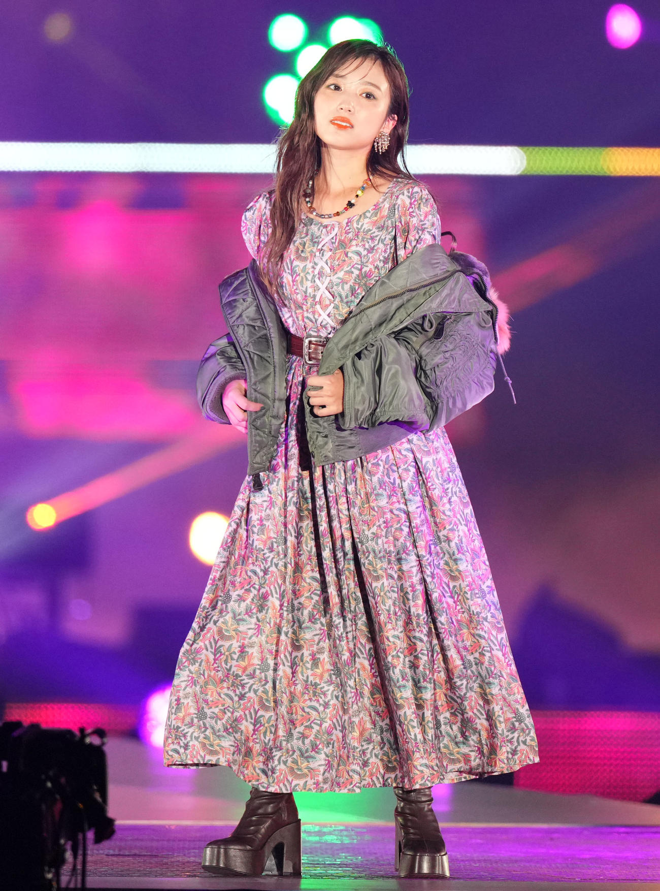 「Rakuten GirlsAward 2023 A／W」に登場した矢吹奈子（撮影・横山健太）