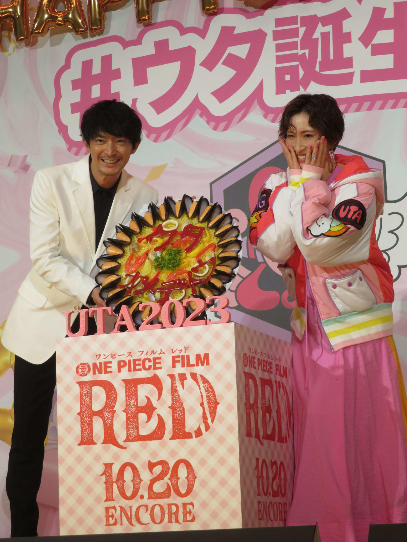 アニメ映画「ONE PIECE FILM RED」のヒロイン・ウタの誕生日を祝う「＃ウタ誕生祭　2023」に登壇した、津田健次郎と名塚佳織（撮影・村上幸将）