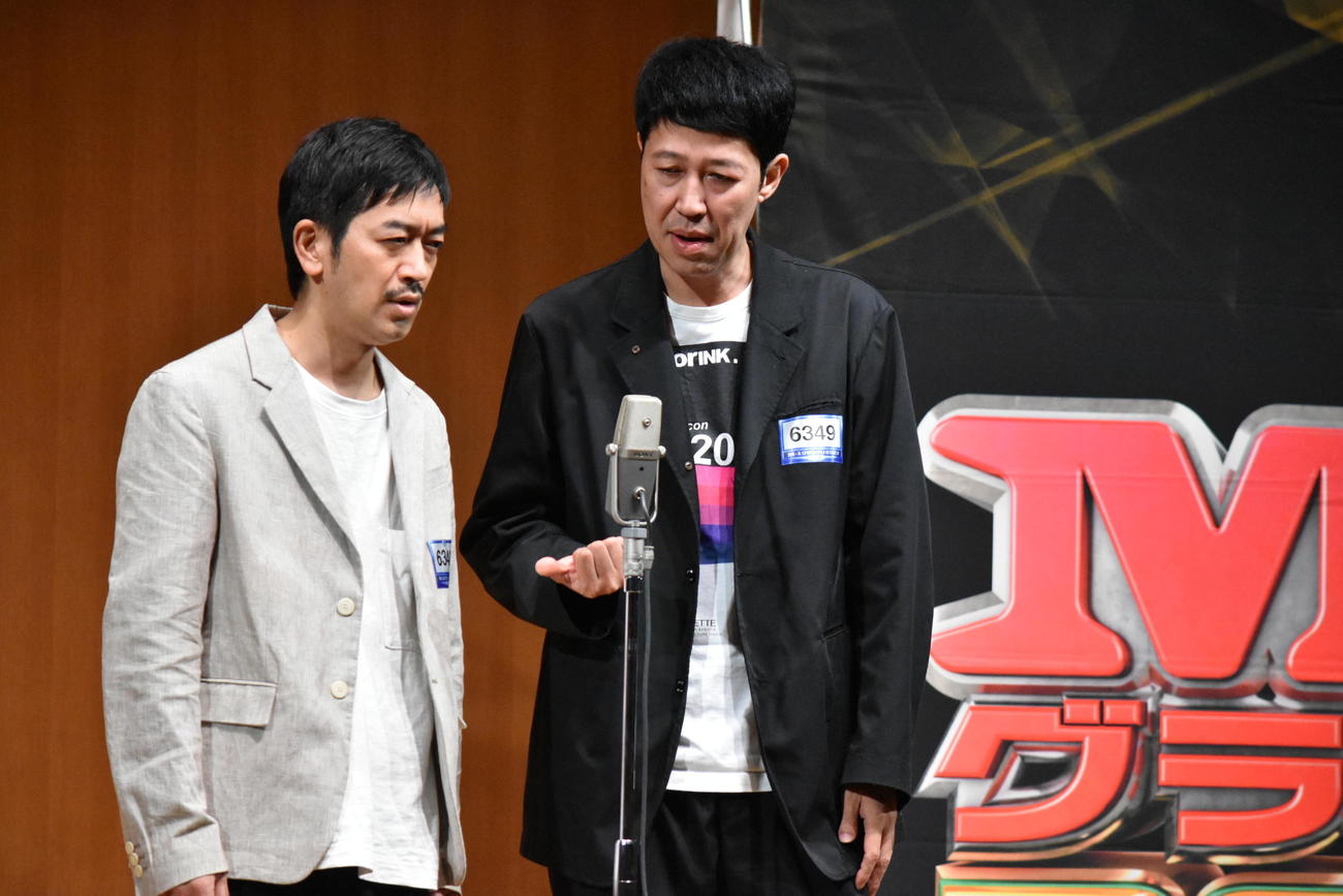 「サブマごり押し」のコンビ名で「M－1グランプリ」予選1回戦に出場したムーディ勝山（左）と小籔豊和