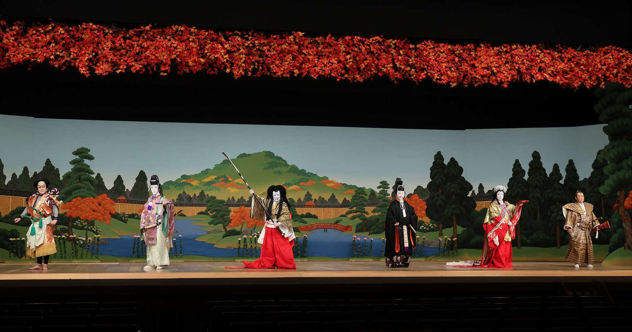 国立劇場10月歌舞伎公演「『妹背山婦女庭訓』第2部」に出演する、左から中村芝翫、中村梅枝、中村歌六、中村時蔵、尾上菊之助、河原崎権十郎