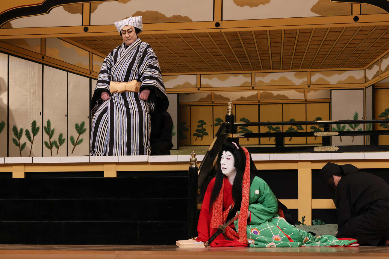 国立劇場10月歌舞伎公演「妹背山婦女庭訓」に出演する、中村芝翫（左）、尾上菊之助