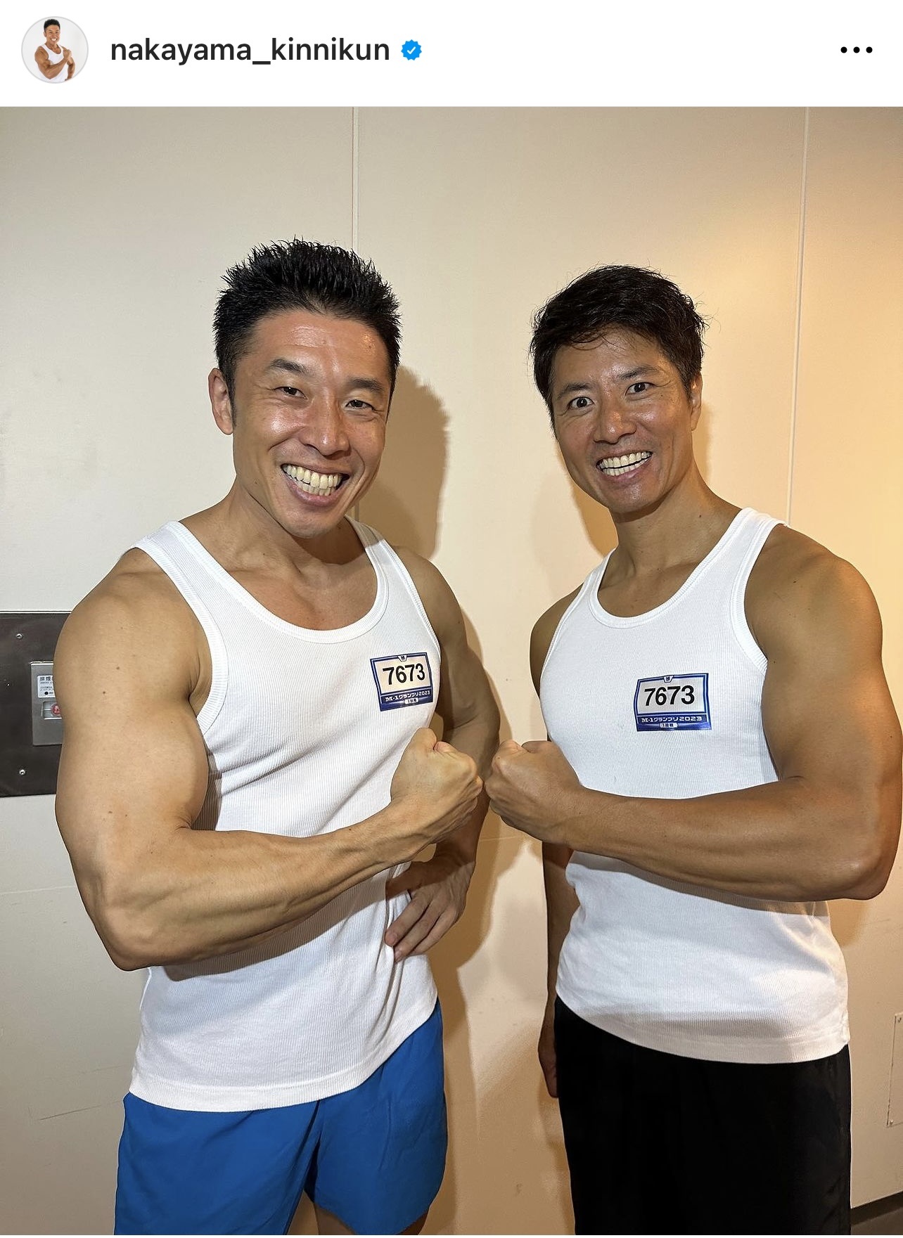 白のタンクトップにハーフパンツ姿のケイン・コスギとなかやまきんに君（なかやまきんに君のインスタグラムから）