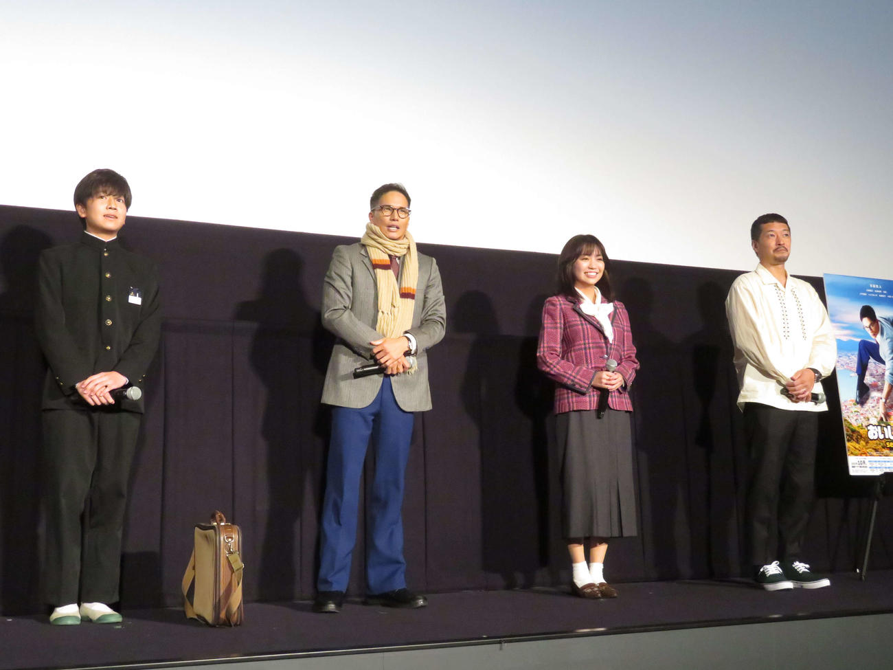 ドラマ「おいしい給食　season3」1、2話最速プレミア上映会＆トークイベントに登壇した、左から田澤泰粋、市原隼人、大原優乃、綾部真弥監督（撮影・村上幸将）
