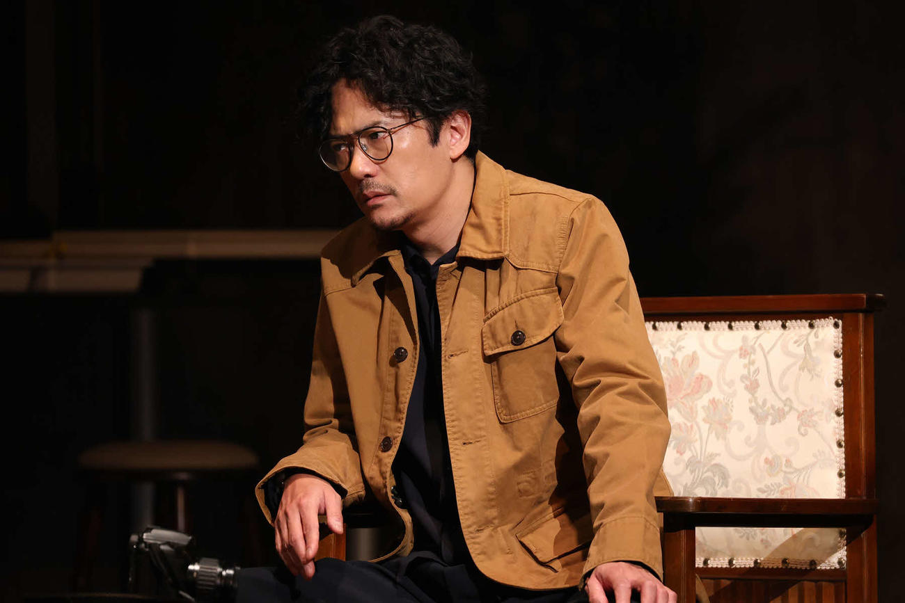 舞台「多重露光」で主人公の山田純九郎を演じる稲垣吾郎