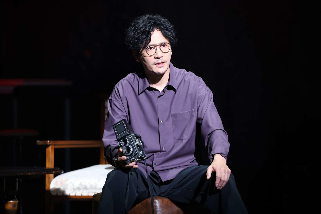 舞台「多重露光」で主人公の山田純九郎を演じる稲垣吾郎