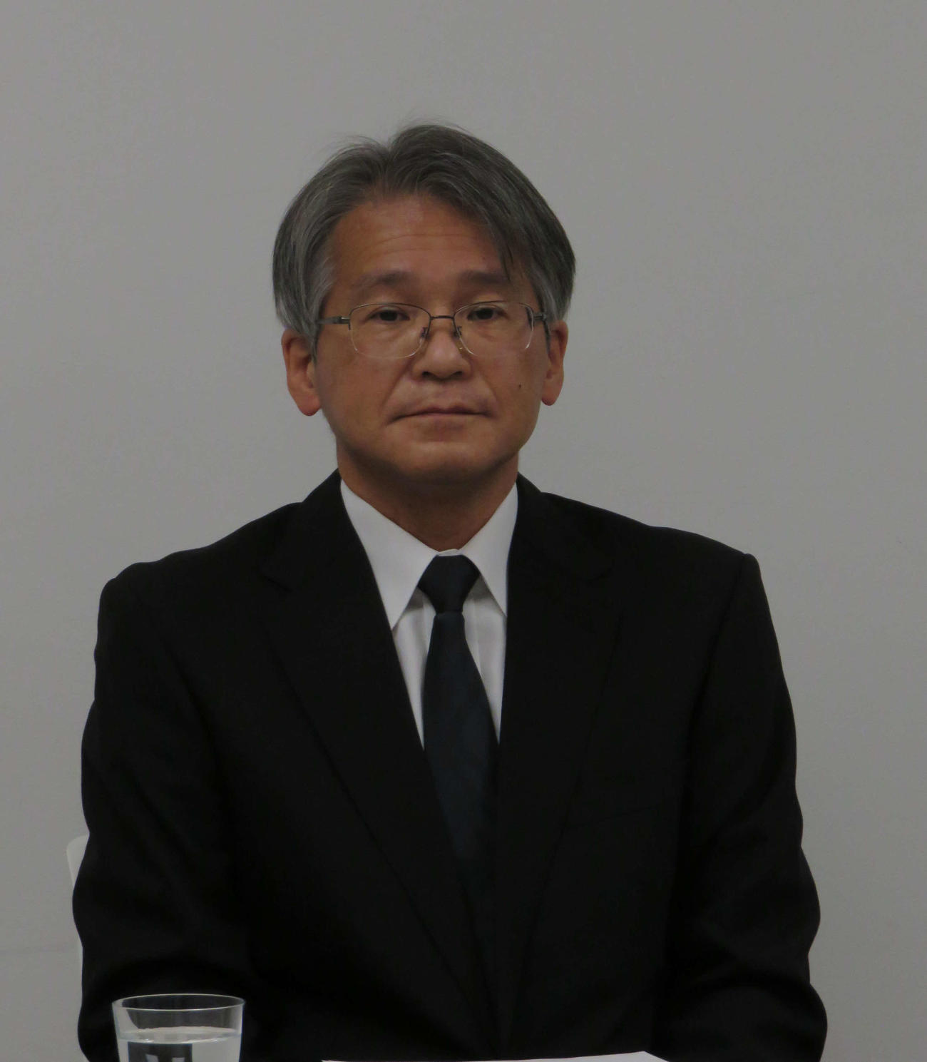 取材に応じる宝塚歌劇団の木場健之理事長（撮影・村上久美子）