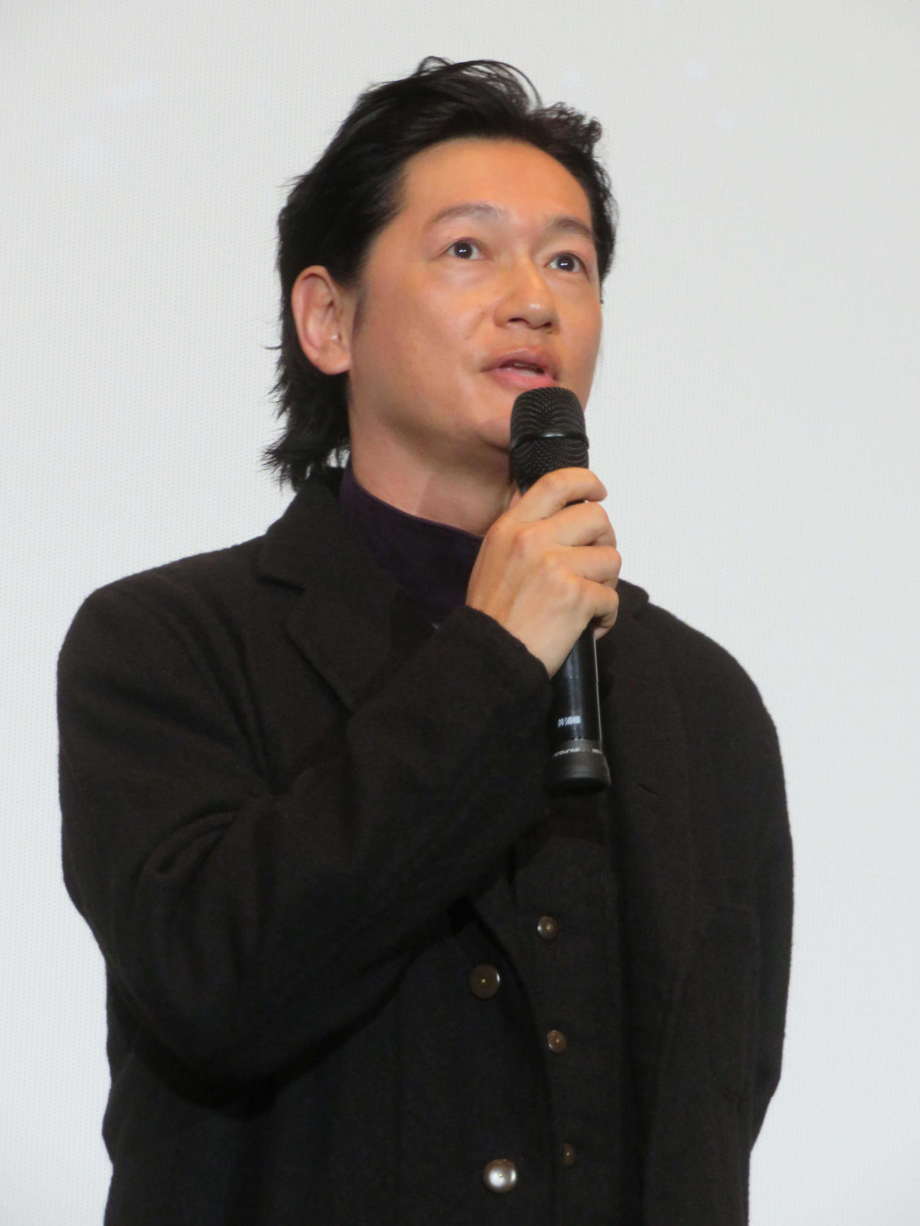 映画「アンダーカレント」公開記念舞台あいさつに登壇した井浦新（撮影・村上幸将）