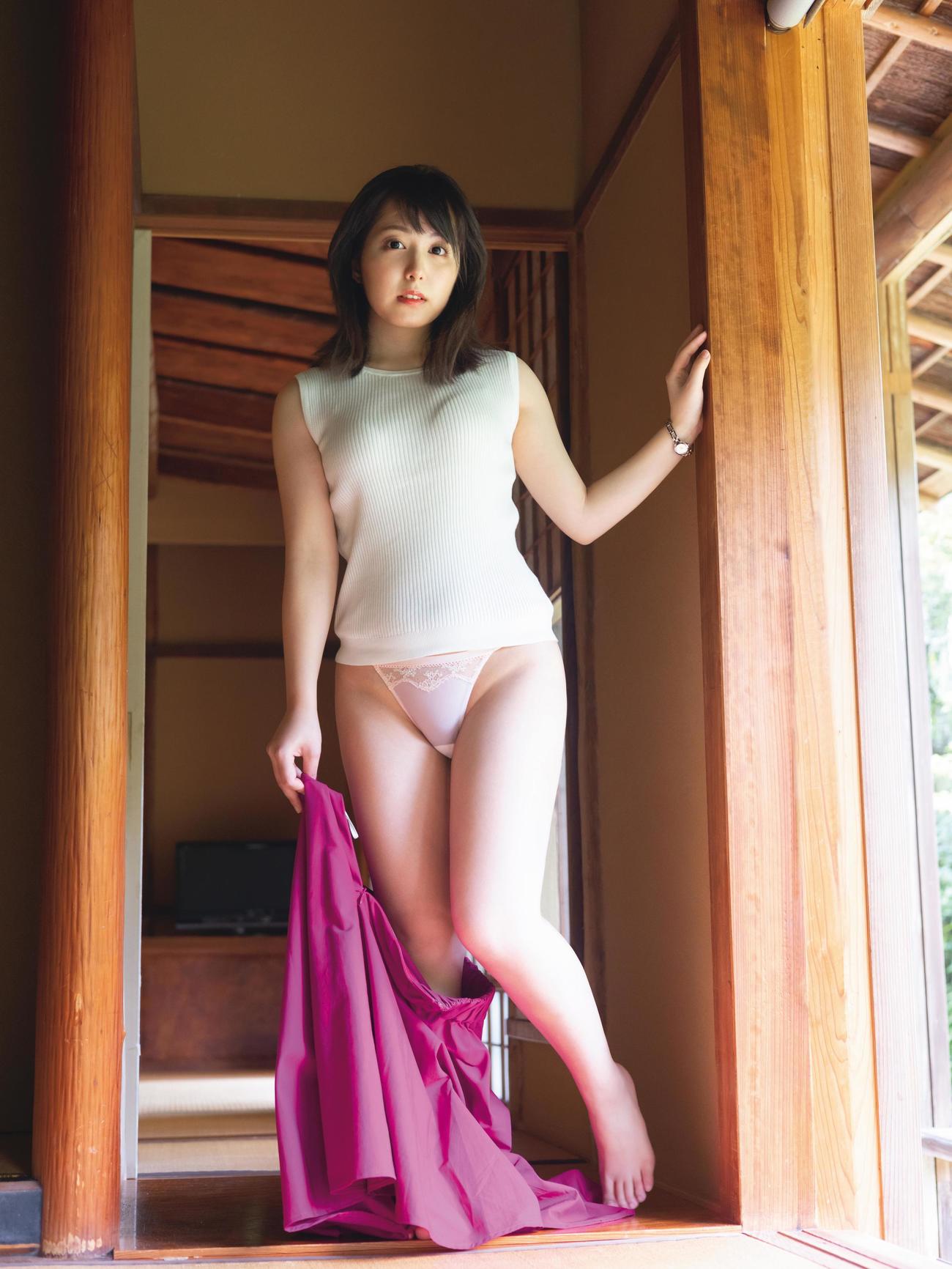 前田美里の写真集「記憶の雫」先行カット（C）撮影：青山裕企、スタイリスト：菅原恵、ヘア＆メイク：佐藤淳