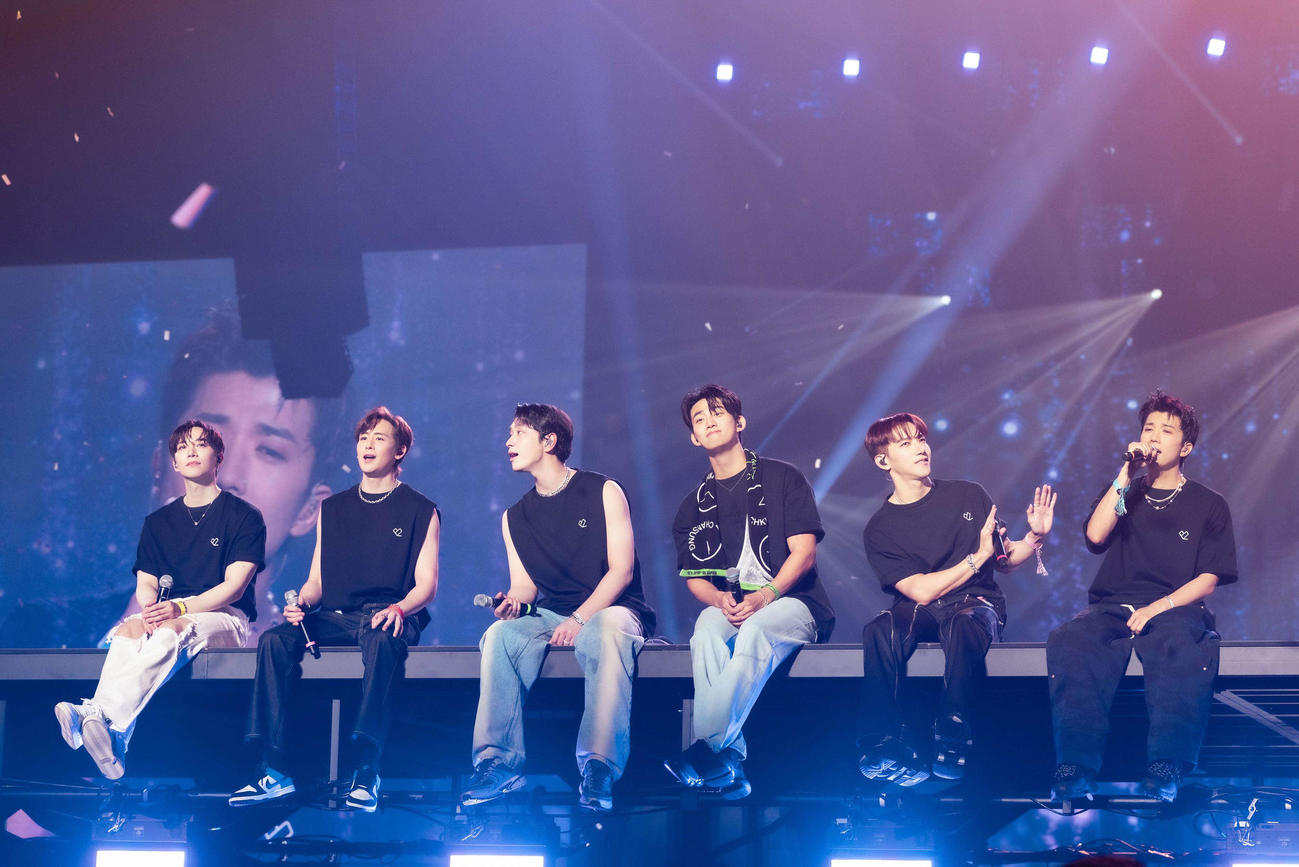 7年ぶりの来日コンサートを開催した2PM。左からジュノ、ニックン、チャンソン、テギョン、ジュンケイ、ウヨン