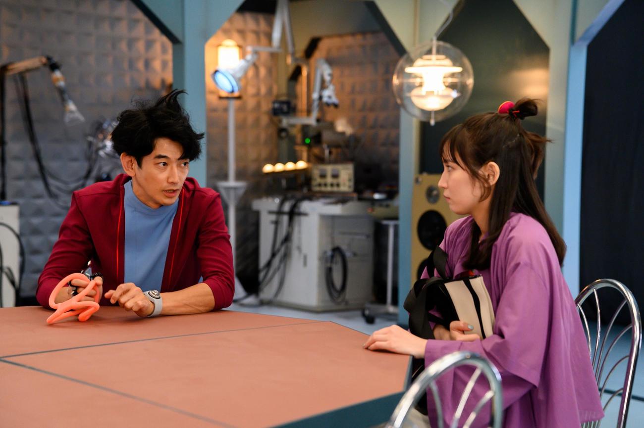 「時をかけるな、恋人たち」に出演する永山瑛太、吉岡里帆（C）カンテレ