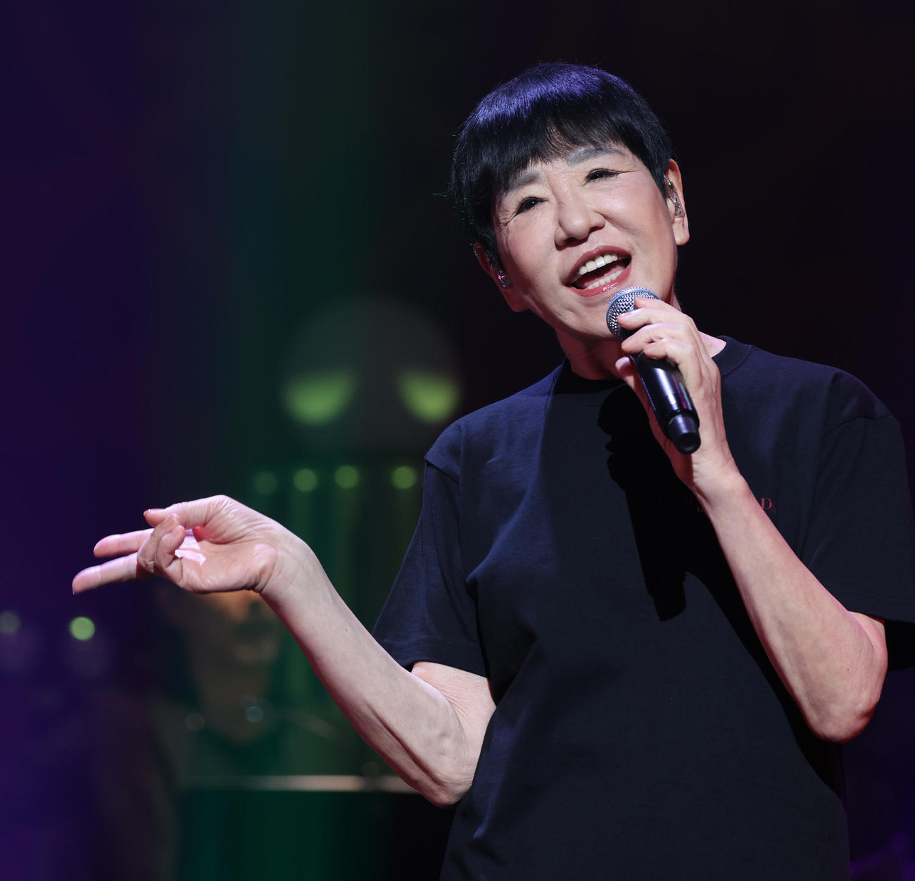 「AKIKO WADA LAST HALL TOUR」リハーサルを公開し熱唱する和田アキ子（撮影・中島郁夫）