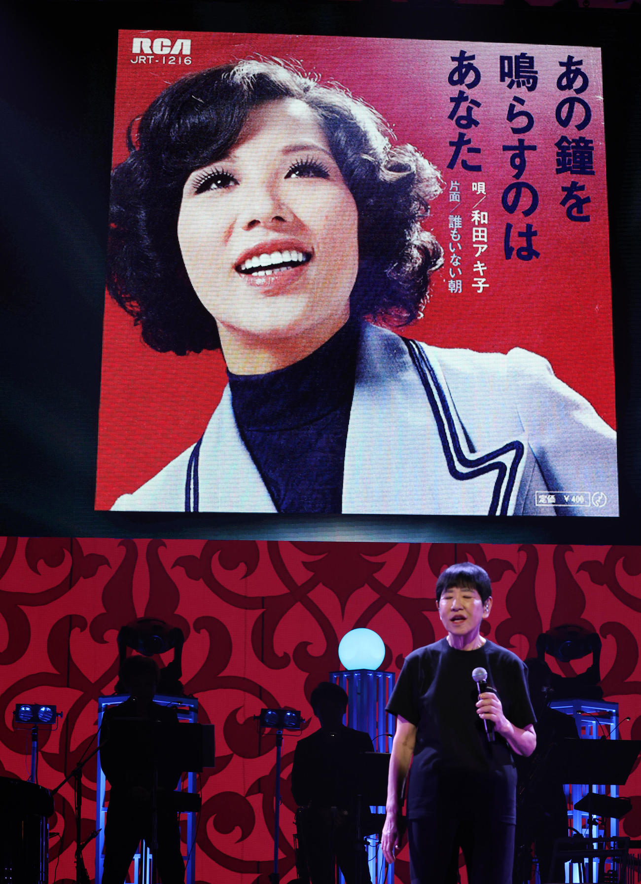 「AKIKO WADA LAST HALL TOUR」リハーサルを公開し熱唱する和田アキ子（撮影・中島郁夫）