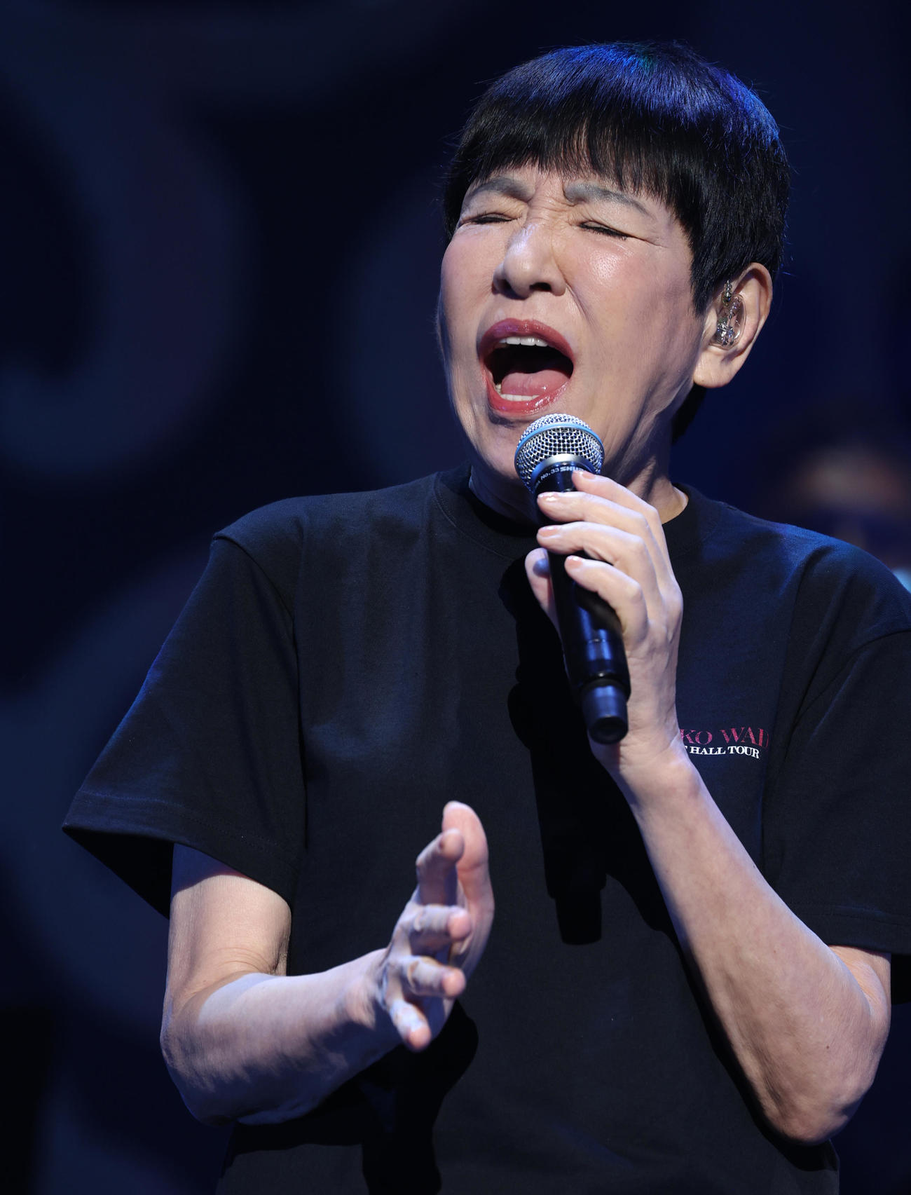 「AKIKO WADA LAST HALL TOUR」リハーサルを公開し熱唱する和田アキ子（撮影・中島郁夫）