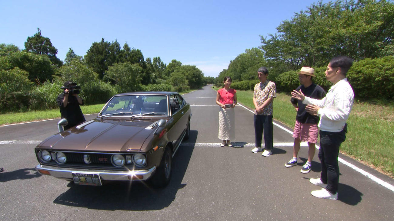 BS日テレ「愛車遍歴」に出演する稲垣潤一（右）