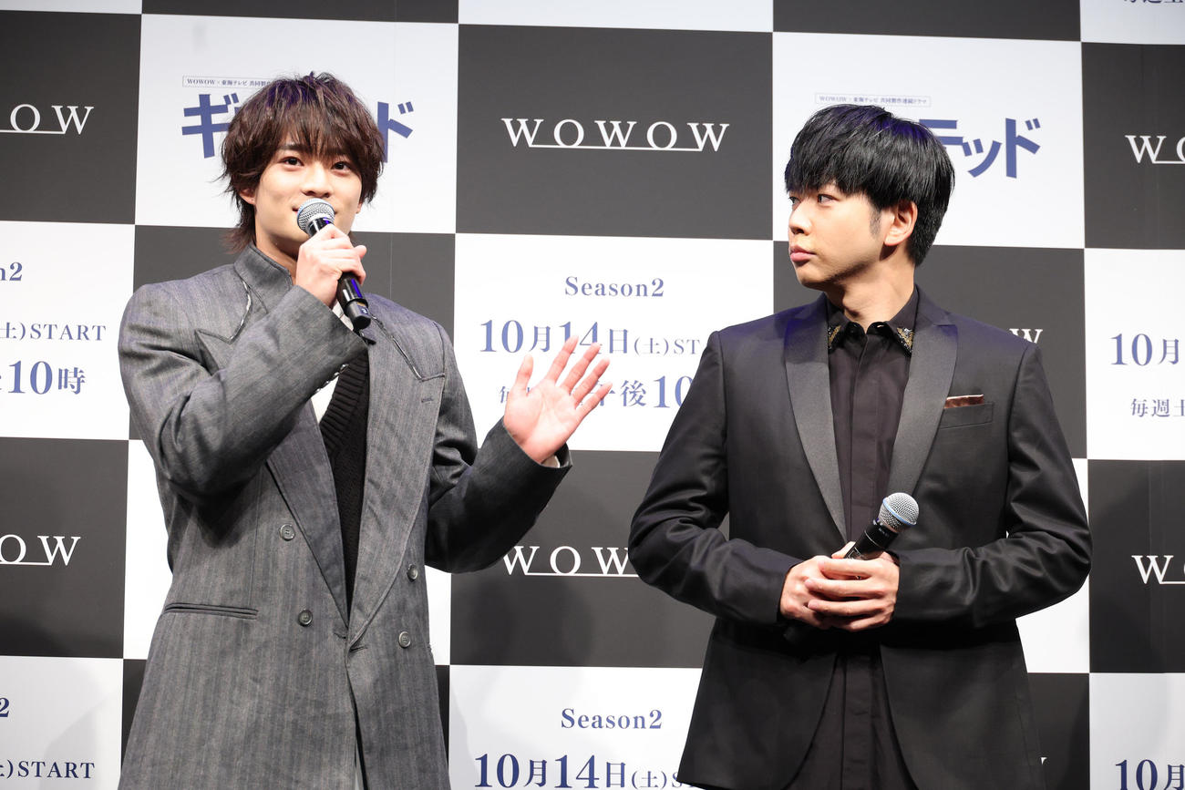 ドラマ「ギフテッド　Season2」完成披露試写会を行った浮所飛貴（左）と増田貴久（撮影・中島郁夫）