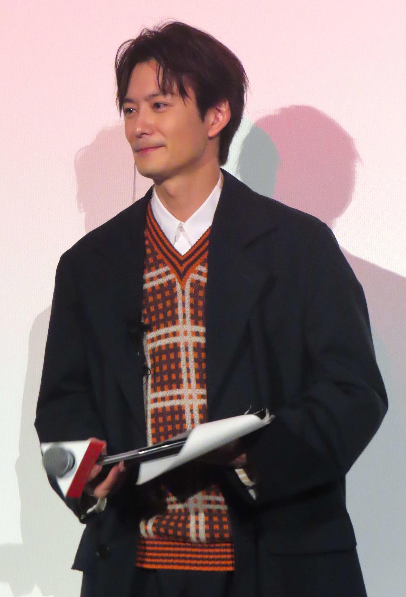 松坂桃李からの言葉に感極まる岡田将生