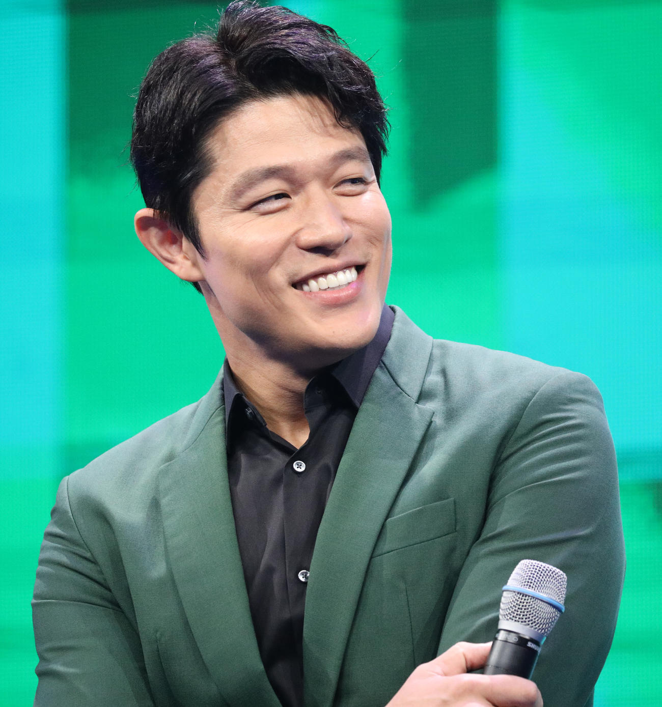 TBS秋ドラマ合同会見を行う鈴木亮平（撮影・中島郁夫）