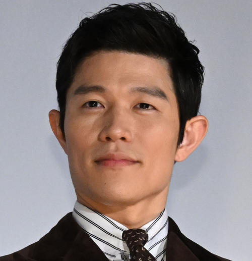 鈴木亮平(23年1月撮影)
