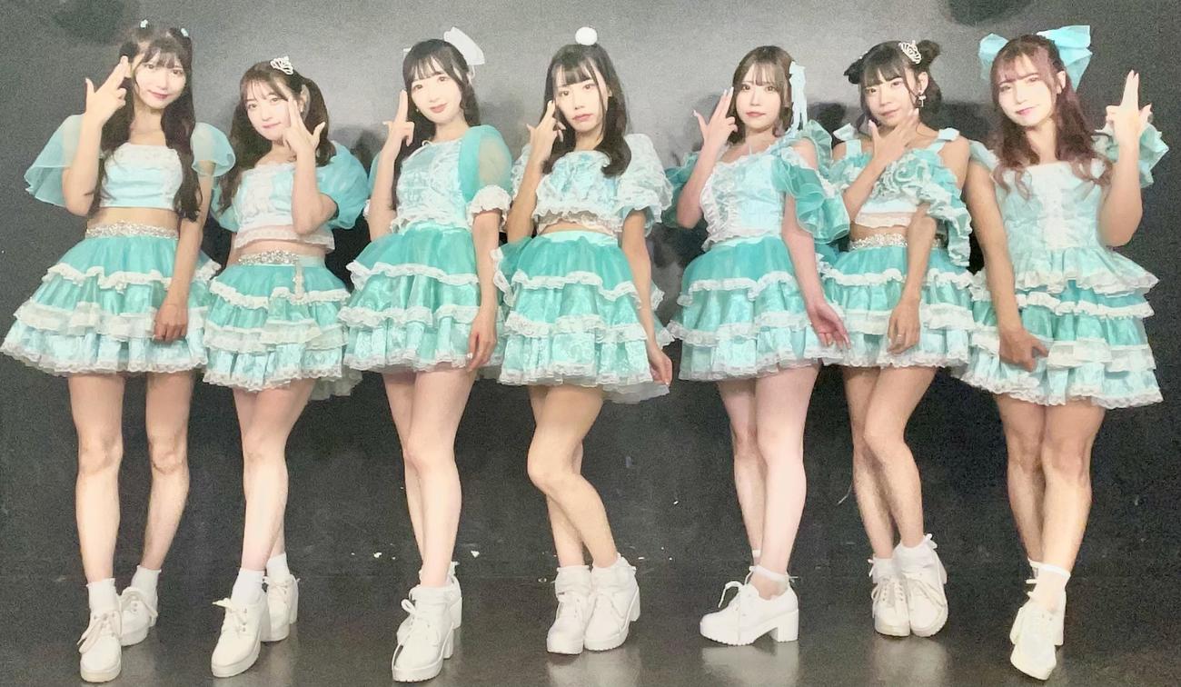 7人組アイドルグループに生まれ変わったトゥラブ。左から山広美保子、黒田かれん、新メンバー松本ゆりか、同じく新城まい、同じく仲村希星、伏見莉穂、神谷泉水