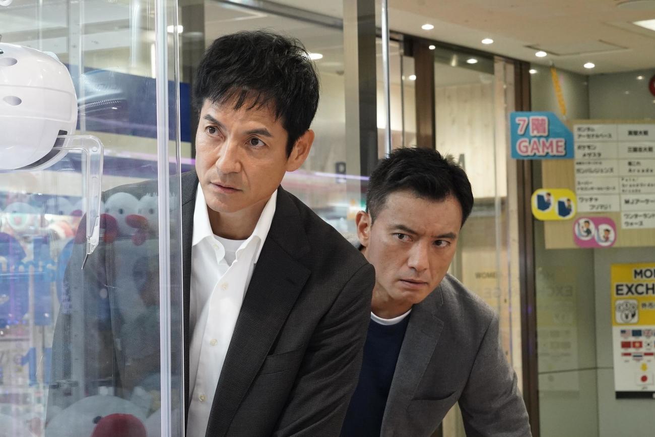 「トクメイ！警視庁特別会計係」に出演する沢村一樹（左）、徳重聡（C）カンテレ