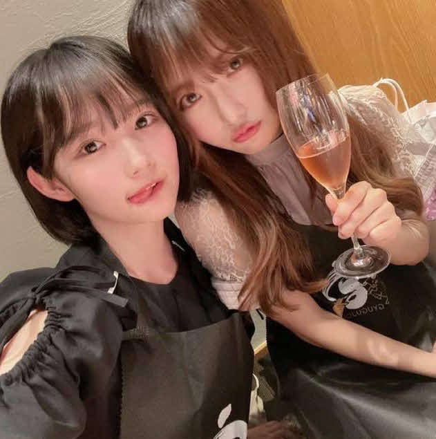 歯科医と芸能活動の二刀流で活躍する矢作有紀奈（右）と妹の矢作萌夏