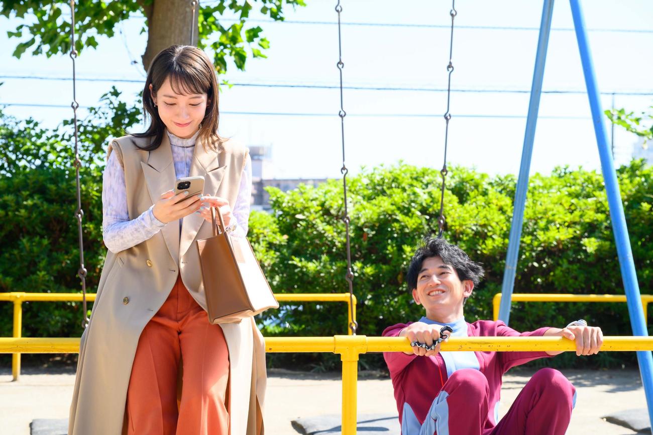「時をかけるな、恋人たち」に出演する吉岡里帆、永山瑛太（C）カンテレ