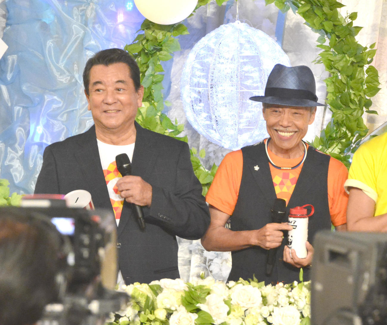 24時間テレビに出演した谷村新司さん（右）と加山雄三（17年8月撮影）
