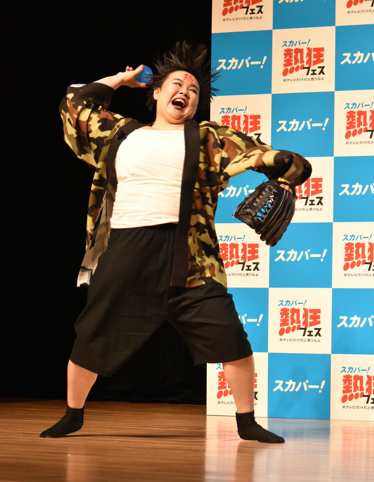 「スカパー！　熱狂フェス　＃テレビだけだと思うなよ」に出席したやす子
