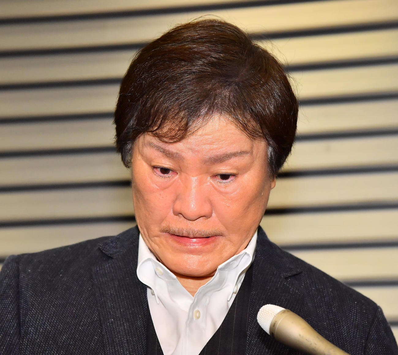 コンサート終了後に会見を行った堀内孝雄（撮影・清水貴仁）