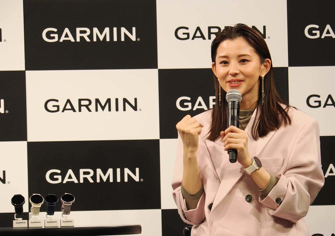 イベントに出席した朝比奈彩