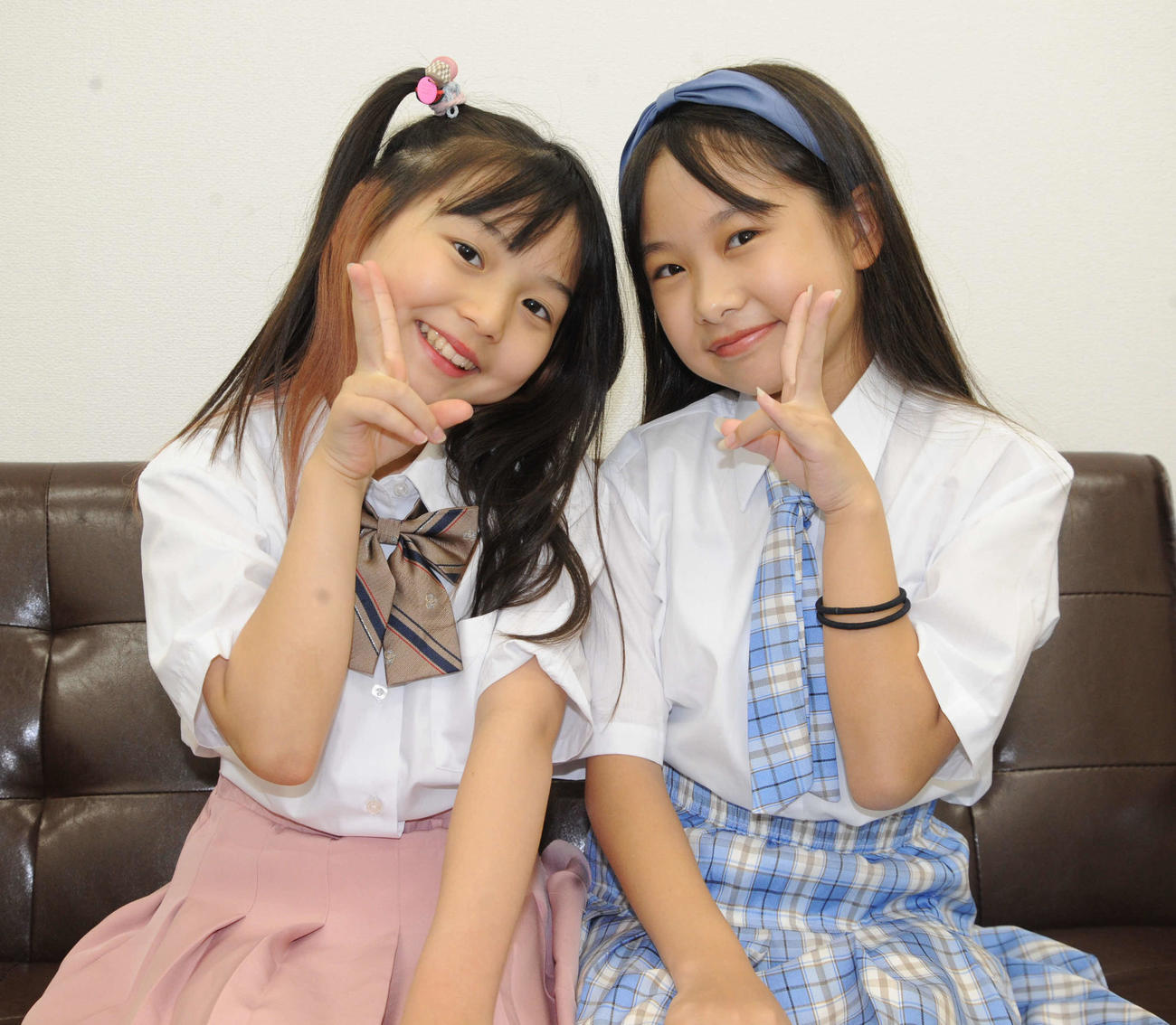 M－1グランプリ2023で注目を浴びるラブリースマイリーベイビーの、ほのの（左）と、あいり（撮影・松尾幸之介）