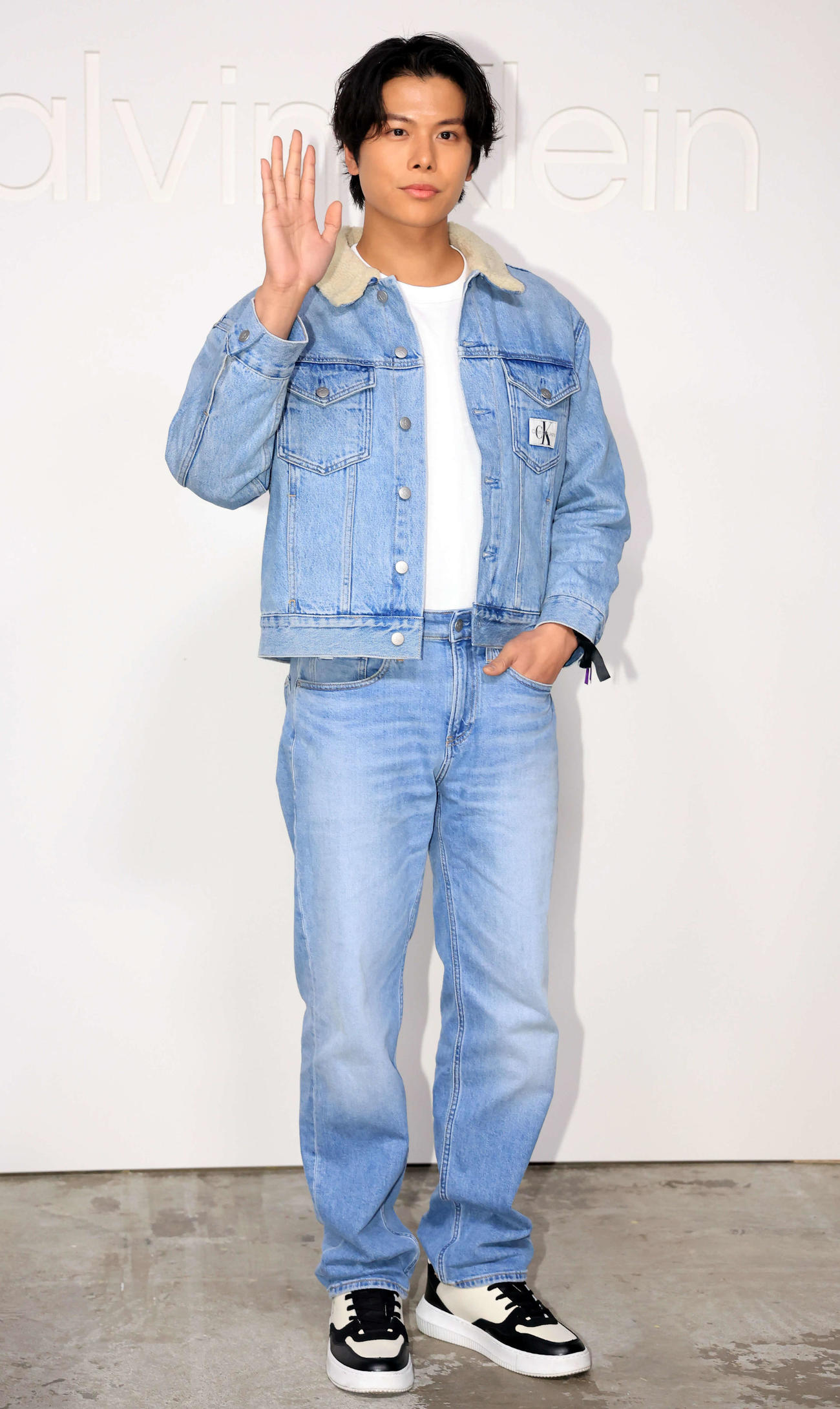 「Calvin Kleinグローバルイベント」のフォトコールでポーズを決めるSGグレン（撮影・浅見桂子）