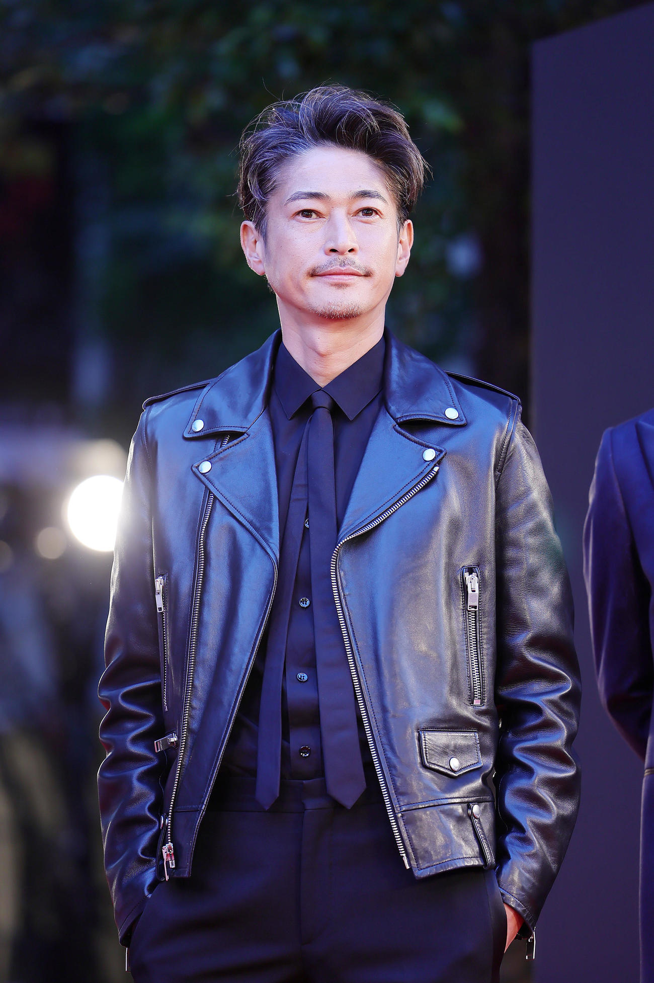 レッドカーペットに登場した窪塚洋介（撮影・足立雅史）