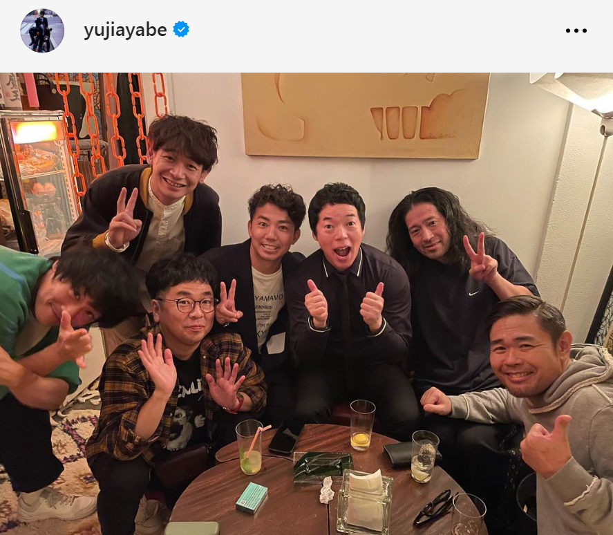 左から村上健志、鰻、黒瀬純、綾部祐二、今田耕司、又吉直樹、品川祐（綾部祐二のインスタグラムから）