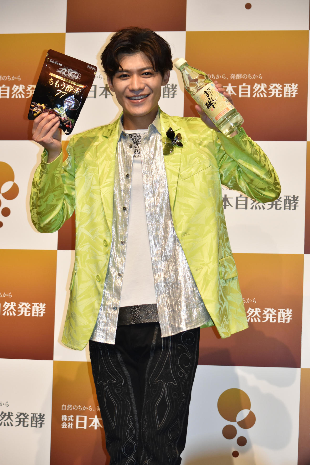日本自然発酵アンバサダー就任式に出席した新浜レオン