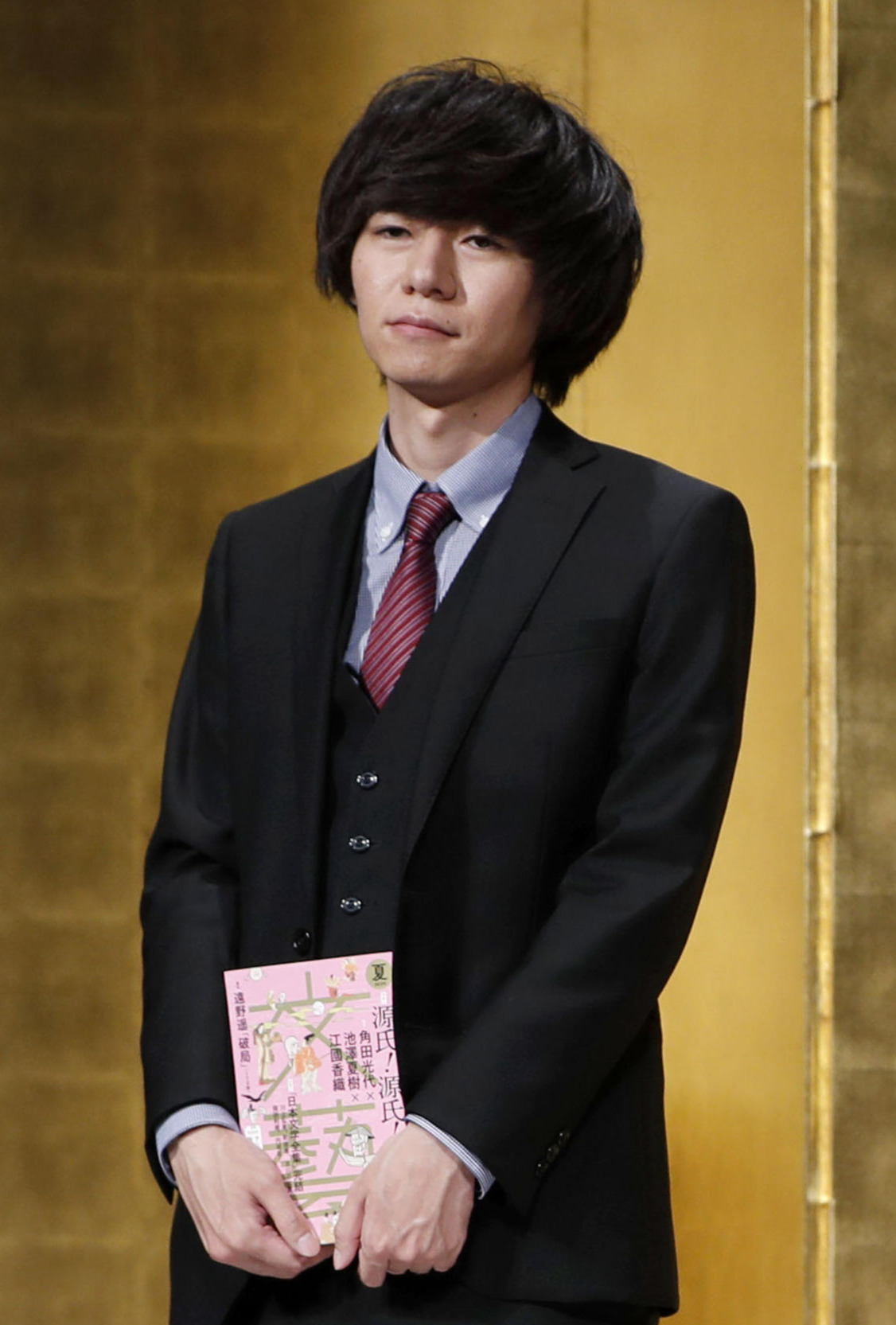 芥川賞作家の遠野遥さん（共同）