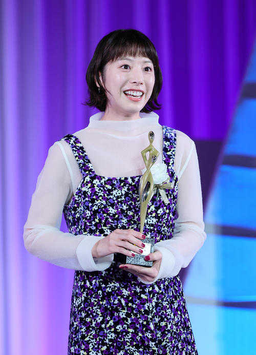 助演女優賞を受賞した夏帆（撮影・足立雅史）