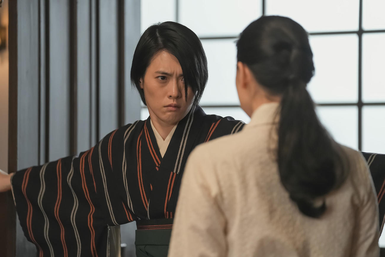 ヒロインの先輩橘アオイを熱演する翼和希