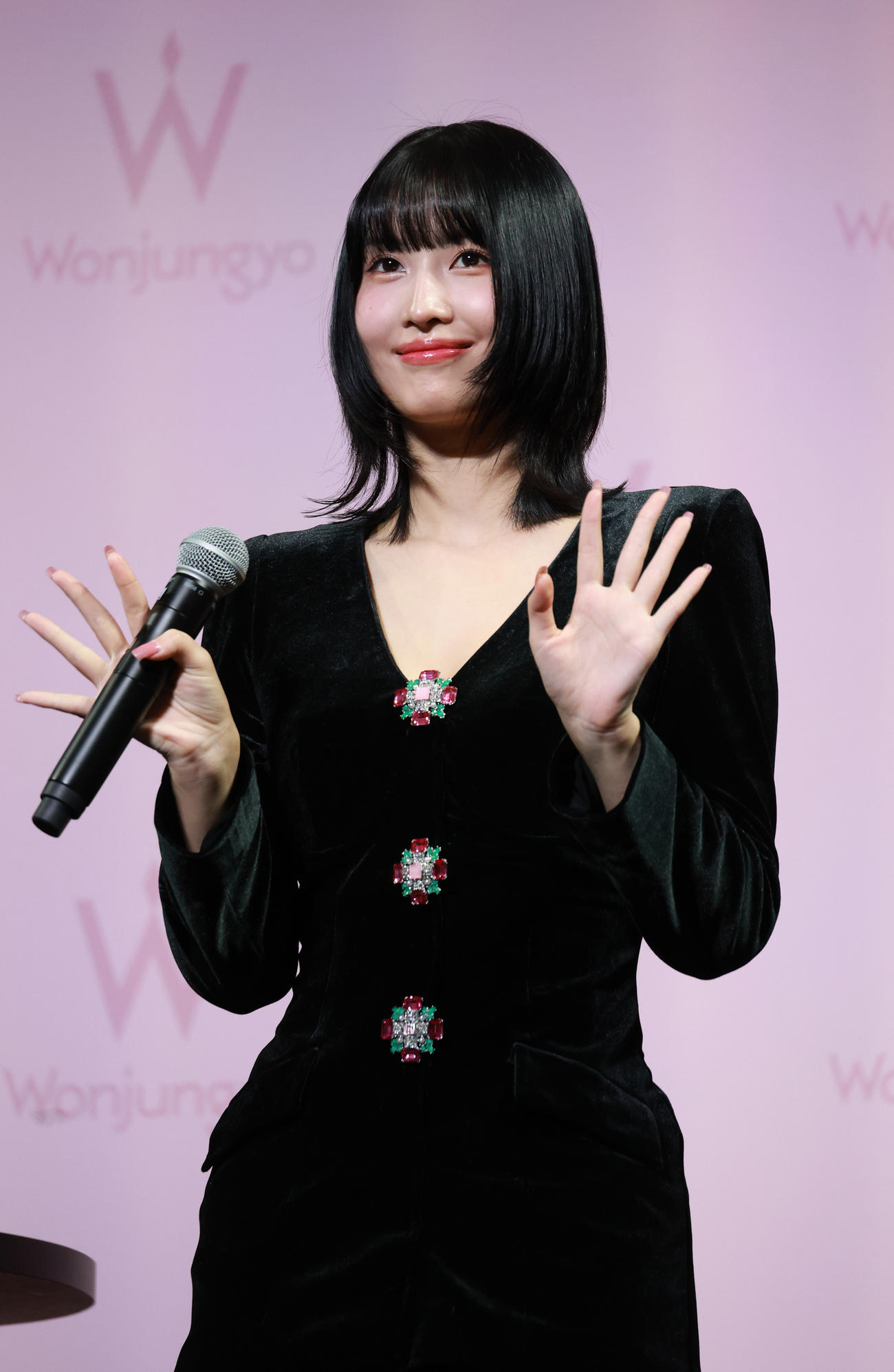 メイクアップイベントを行ったTWICEのMOMO（撮影・中島郁夫）