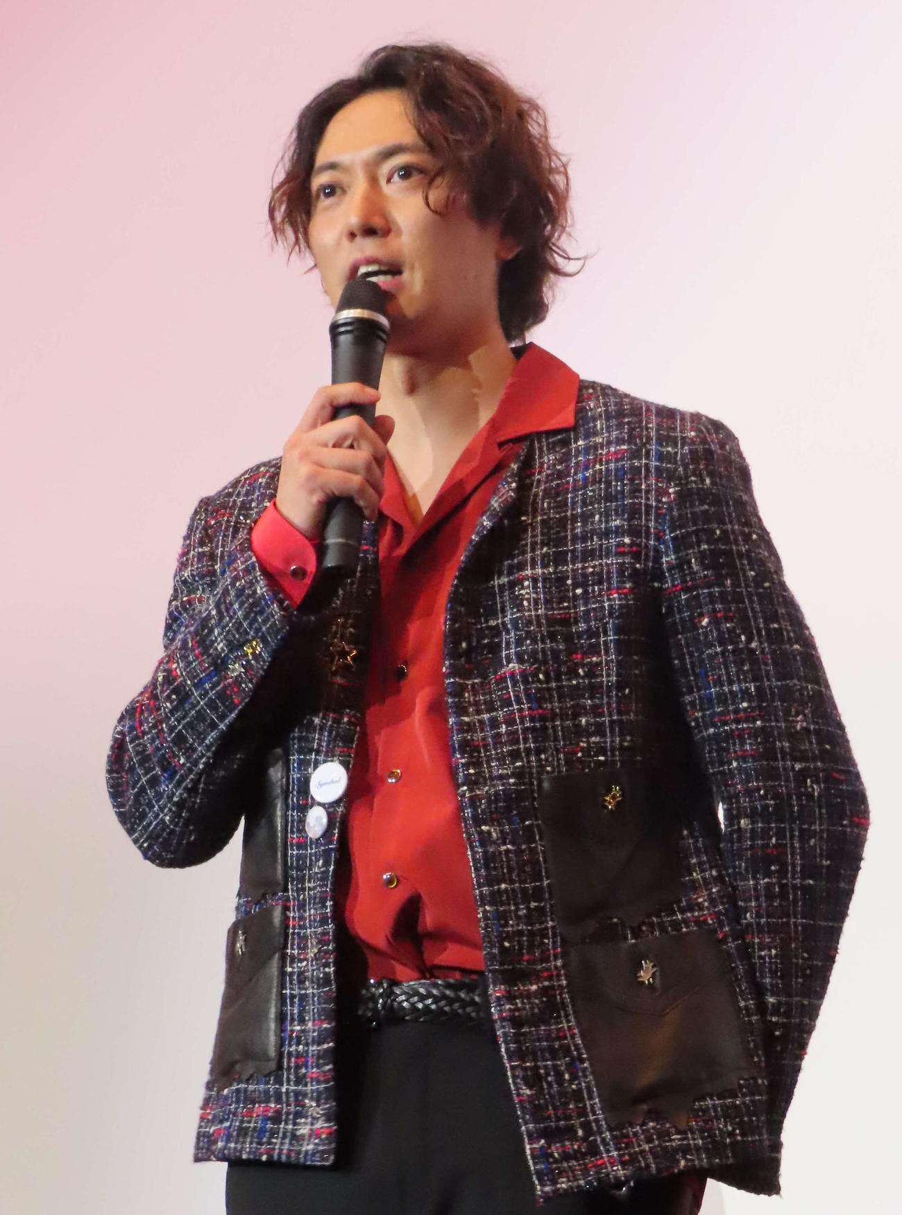 映画「僕らの千年と君が死ぬまでの30日間」の初日舞台あいさつに出席した辰巳雄大
