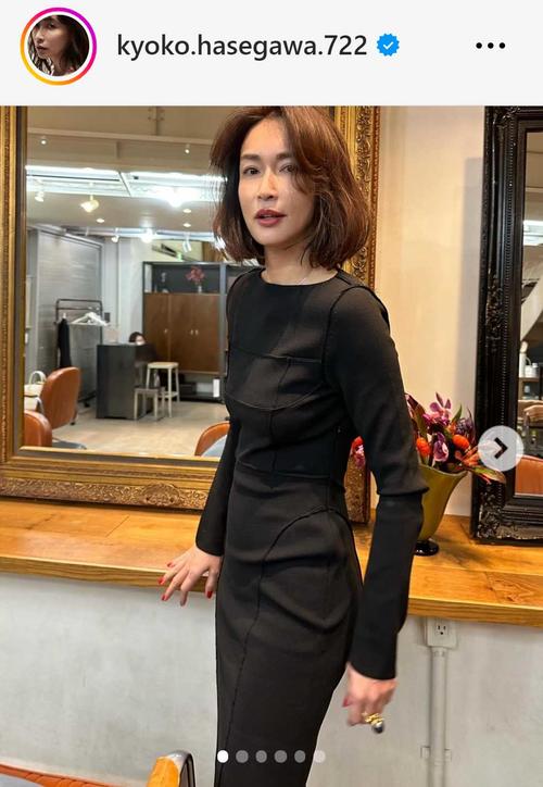 長谷川京子、美ヒップ＆くびれ露わな”背中出し”タイトワンピ姿披露